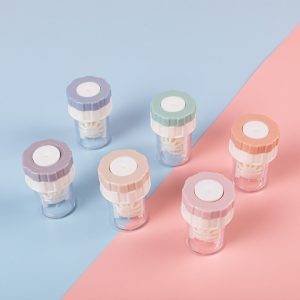 Manual contact lens cleaner